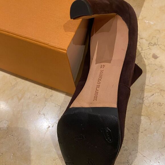 Brown suede slip on Manolo Blahnik booty in size 41 - Picture 13 of 16